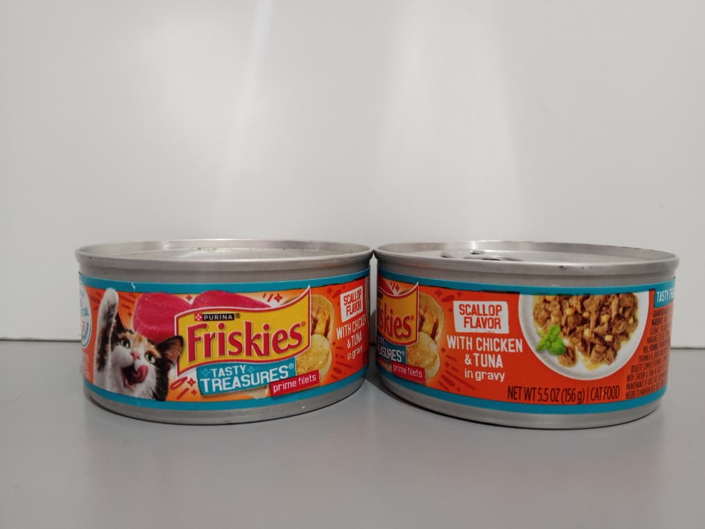 FRISKIES WITH CHICKEN & TUNA IN GRAVY 156g$ Tasty Treasures