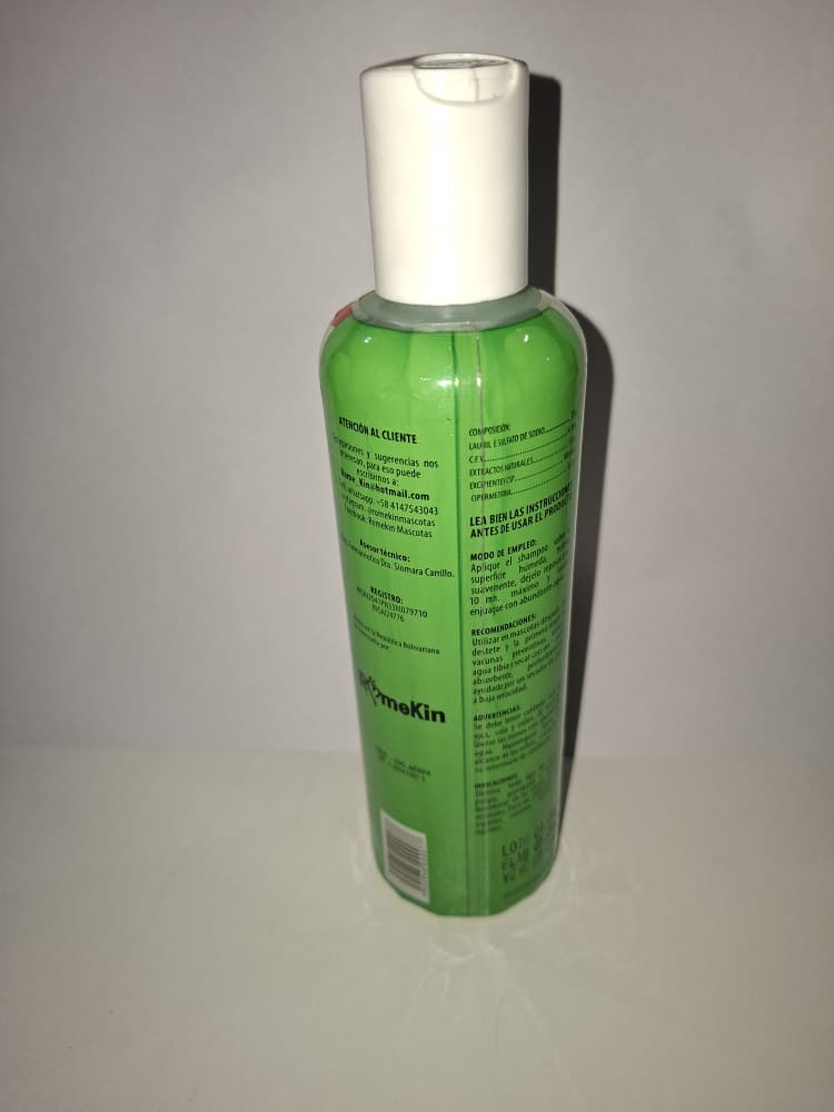 SHAMPOO ANTIPARASITARIO PARA PELO OSCURO ROMEKIN CONT 250 cm