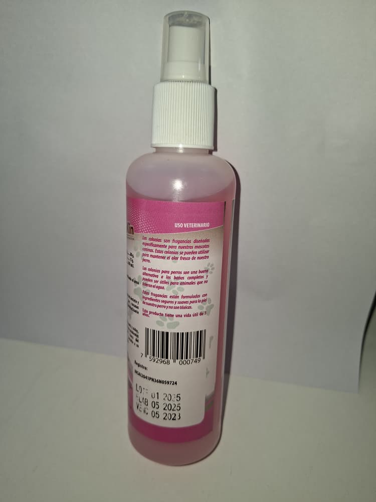 COLONIA PARA PERROS ROMEKIN PARA ELLAS CONT 250 cm3