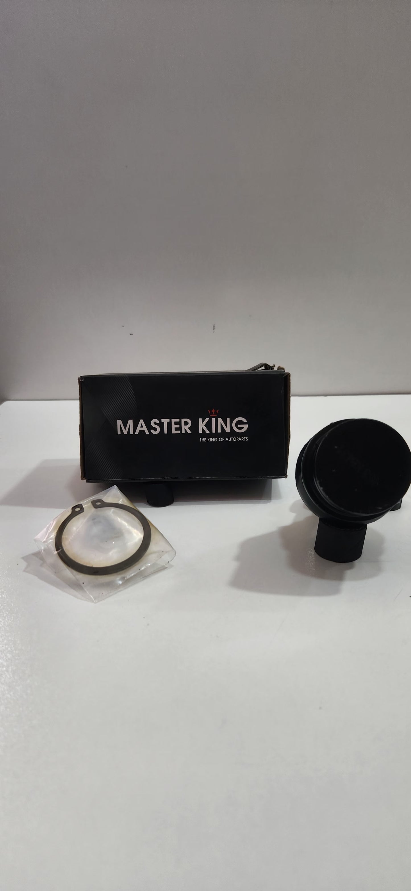 K8431 MUÑON MESETA INFERIOR MASTER KING K8431 FORD F150-BRONCO 4X2 87-96 ESTRIADA