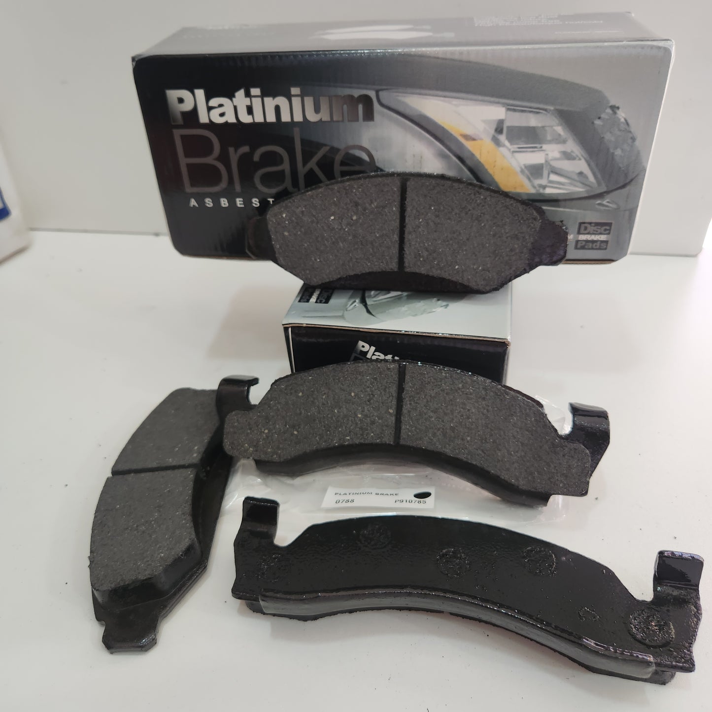 PB-0788 PASTILLA DE FRENO DELANTERA SEMIMETALICA PLATINIUM BRAKE FAIRLANE / F-100 / F-150/ LTD / GALAXI A: 76 - 79 2116293