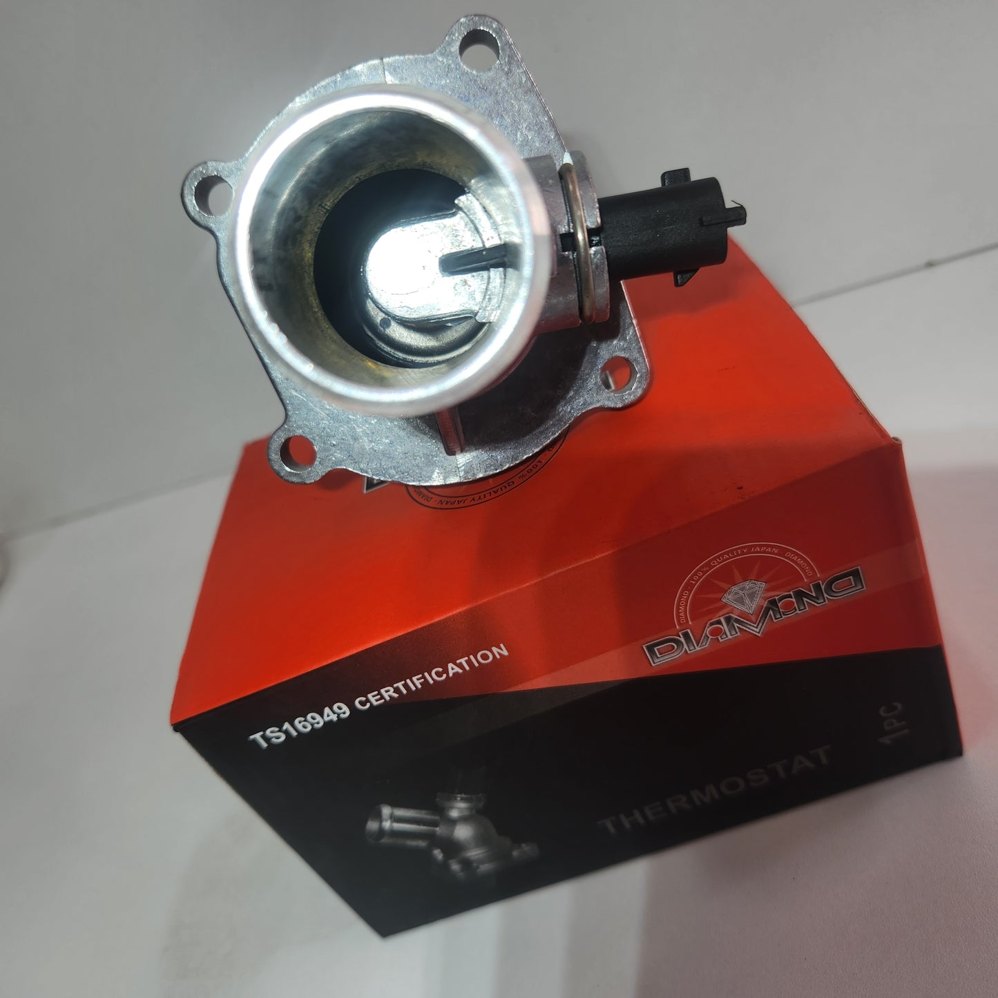 VALVULA TERMOSTATO DIAMOND CHEVROLET CRUZE / TRAX / SONIC MTR 1.8