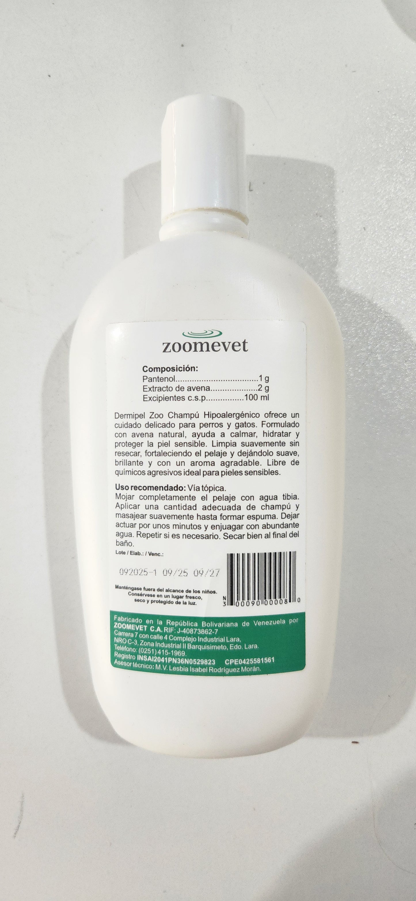 Dermipel Zoo Champu de Avena Hipoalergenico para Caninos y Felinos Cont 400 ml