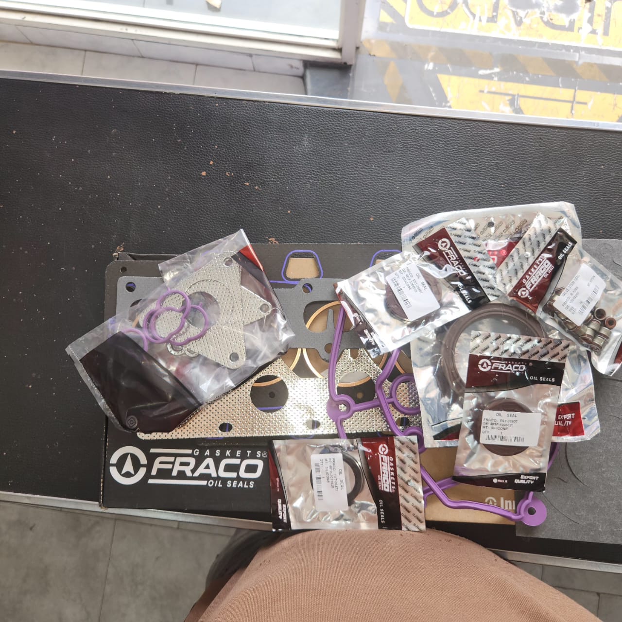 FS-7502-SB FULL SET SELLOS MOTOR FRACO CHERY ARAUCA X1 1.3L 4CIL 12-UP