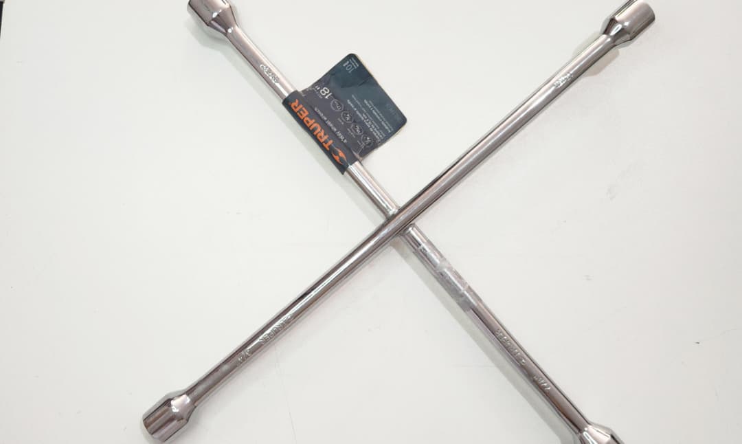 15480 LLAVE CRUZ CARRO TRUPER LLCR-18"