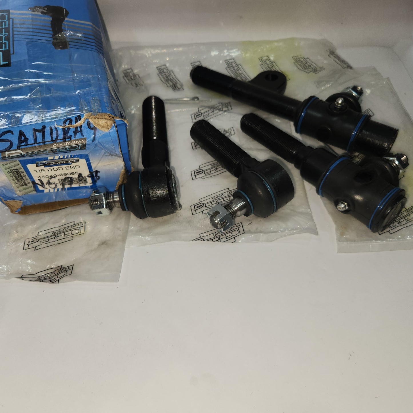 45040-69065 JUEGO TERMINALES PERFECT TOY LAND CRUISER 3F SAMURAI C/GRASERA 82-92