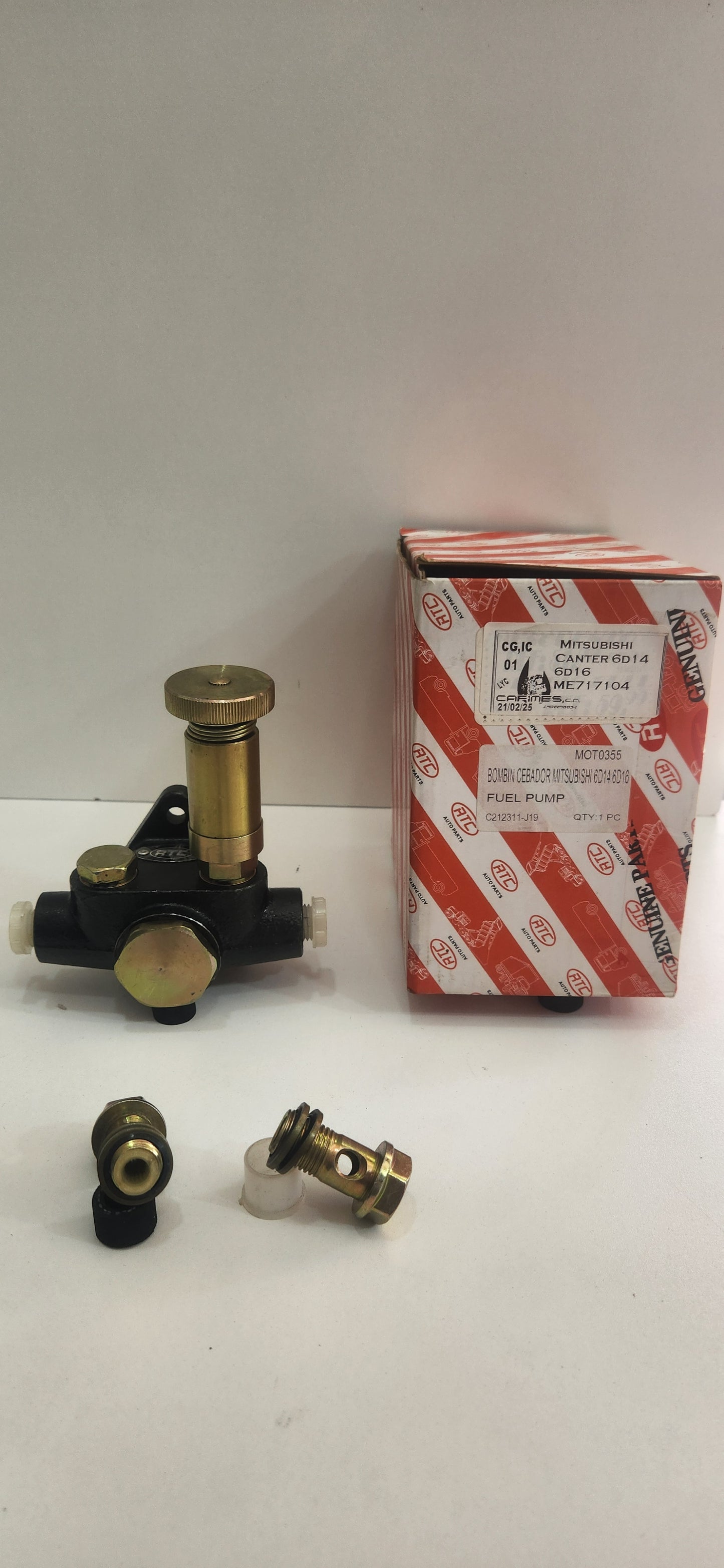 MOT0355 BOMBA DE COMBUSTIBLE DIESEL RTC MITSUBISHI CANTER MOTOR 6D14 / 6D16 FUSO 105210-4700