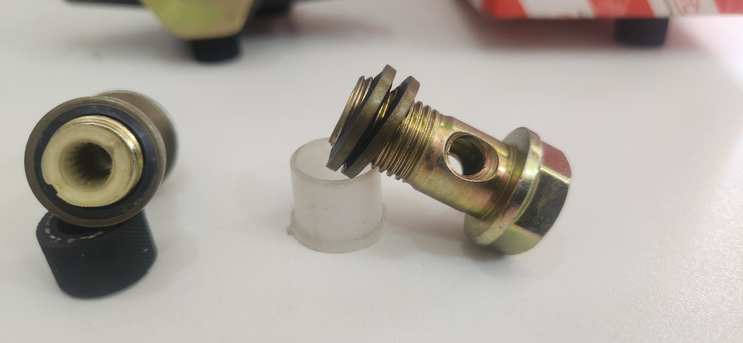 MOT0355 BOMBA DE COMBUSTIBLE DIESEL RTC MITSUBISHI CANTER MOTOR 6D14 / 6D16 FUSO 105210-4700