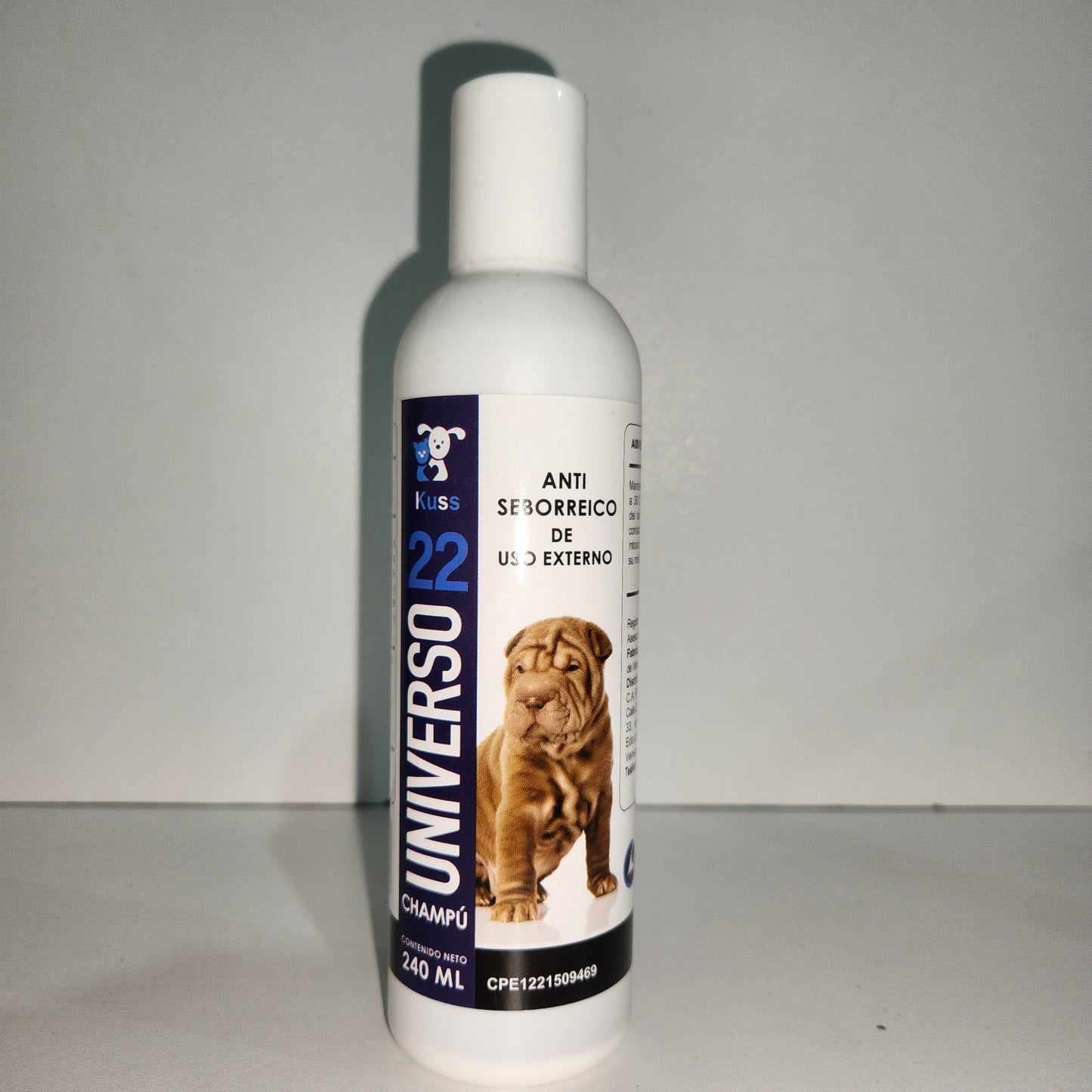 CHAMPÚ MEDICADO UNIVERSO 22 KUSS ANTI SEBORREICO  CONT NET 240 ml