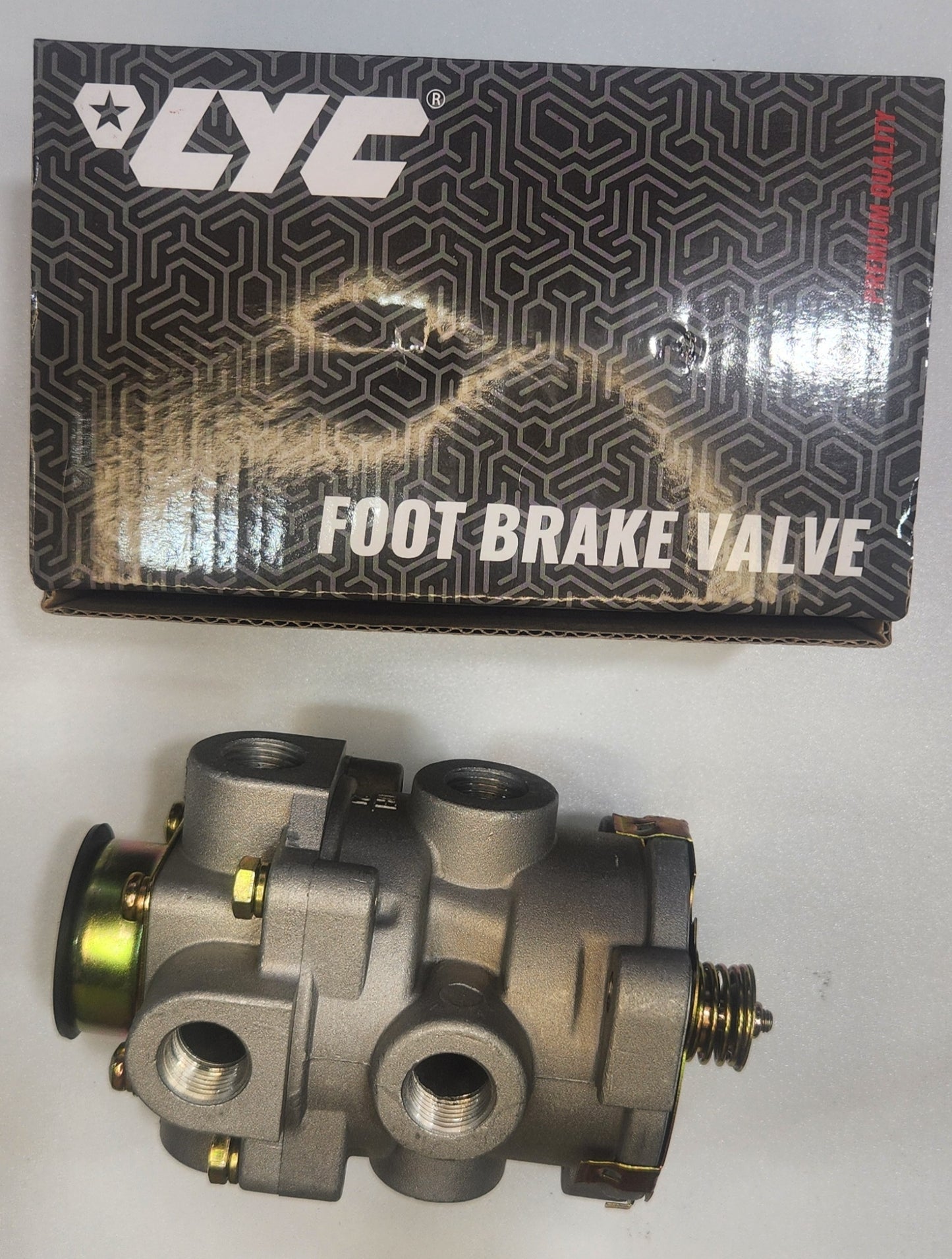 BKVB-0011 VALVULA PEDAL FRENO AIRE E-6 - LYC