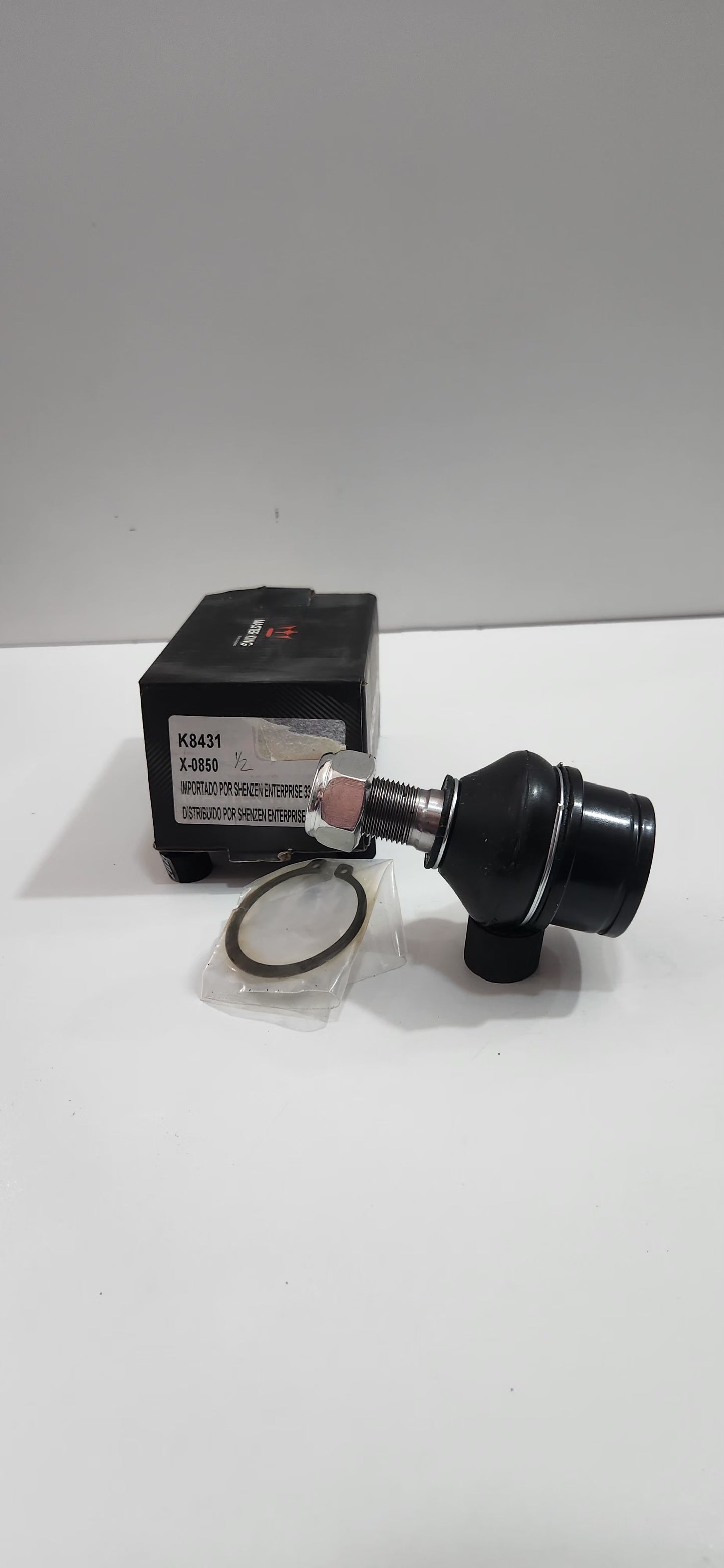 K8431 MUÑON MESETA INFERIOR MASTER KING K8431 FORD F150-BRONCO 4X2 87-96 ESTRIADA