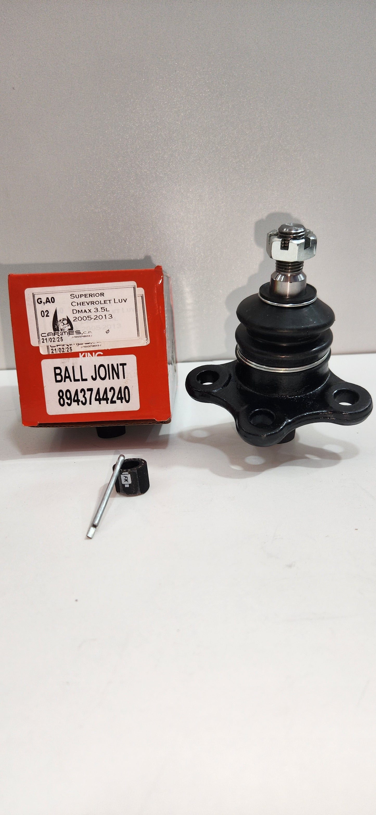 8943744240. MUÑON SUPERIOR LUC DMAX MOTOR 3.5 L AÑO 2005 - 2013.