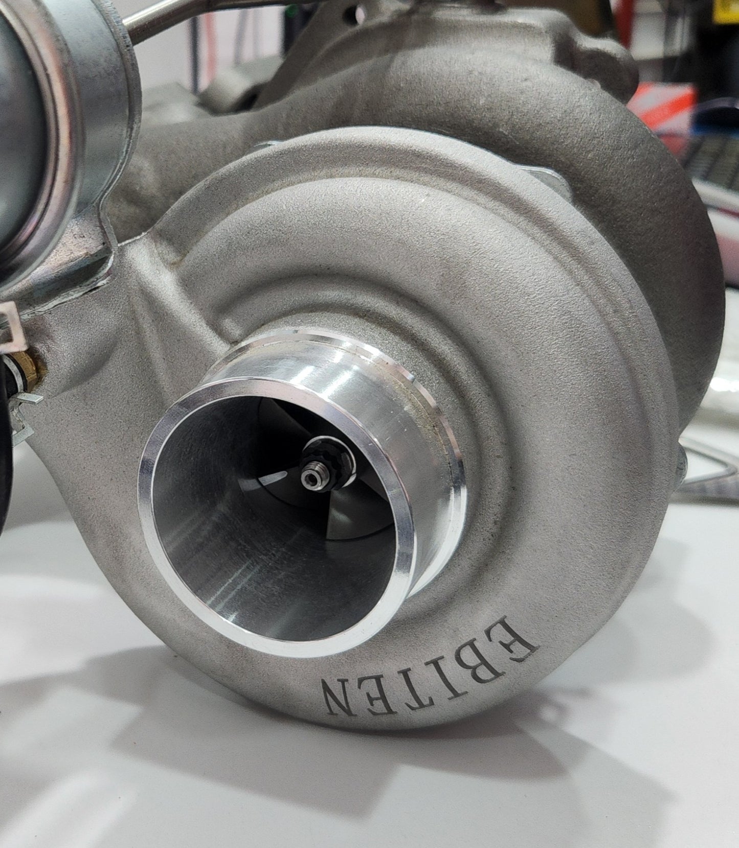 85-92-1010-000 TURBOCOMPRESOR EBITEN ISUZU NPR 4HG1T