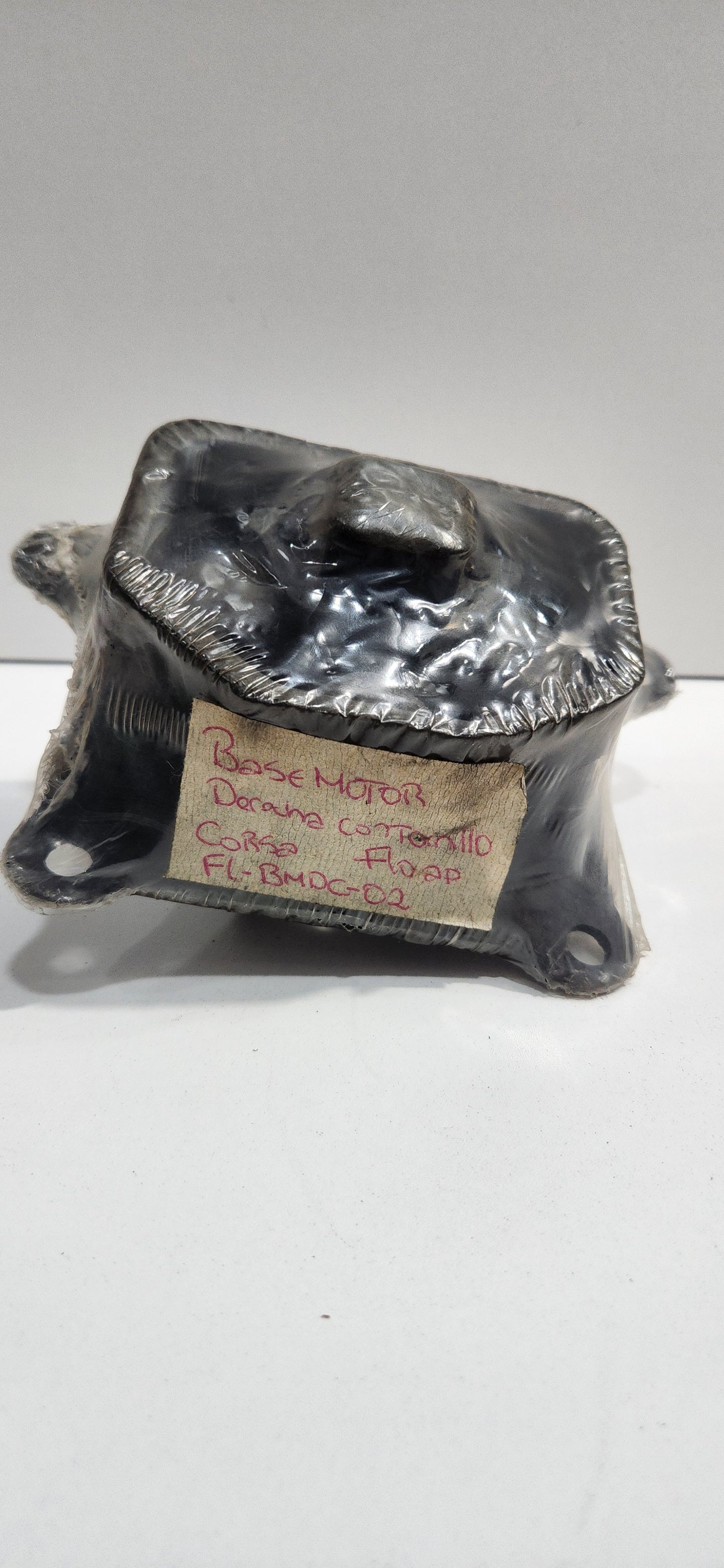 BMDC-02 SOPORTE DE MOTOR CUADRADA DELANTERA DERECHA FLOPA CHEVROLET CORSA MOTOR 1.3 L / 1.4 L / 1.6 L (96-04) CHEVY CONFORT90445300