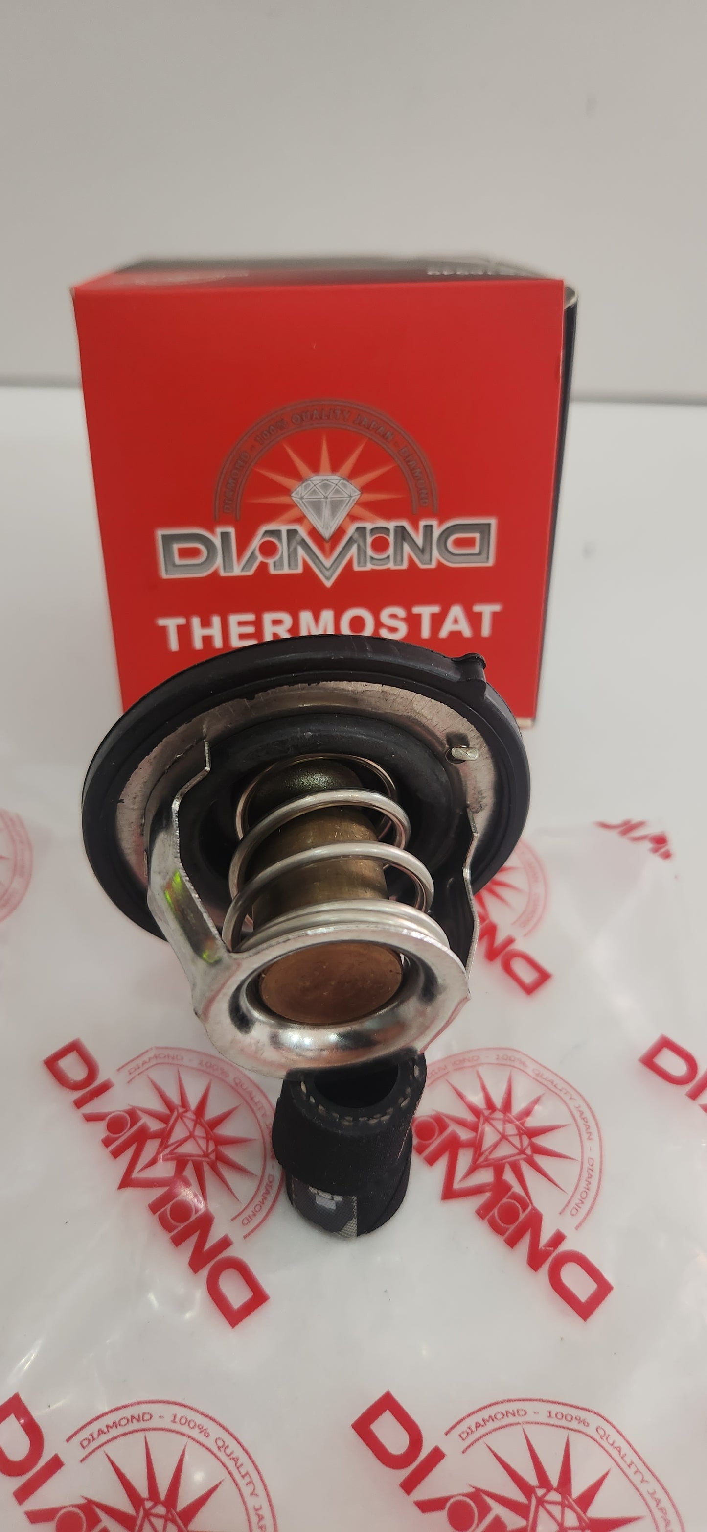 25500-2B400 VÁLVULA TERMOSTATO PARA REFRIGENRATE DIAMOND HYUNDAI ACCENT / ELANTRA 11 - 18 / i10 08 - 14 / i20 15 - 18 / KIA PICANTO / RIO / CERATO 11 - 18